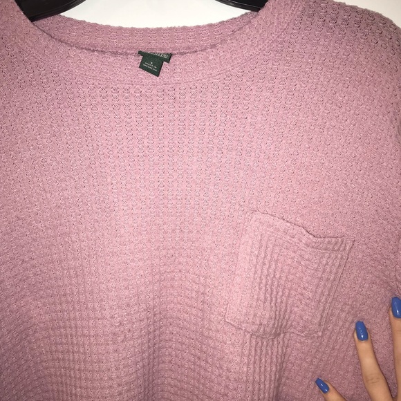 comfy pink sweater crop top - Picture 2 of 4